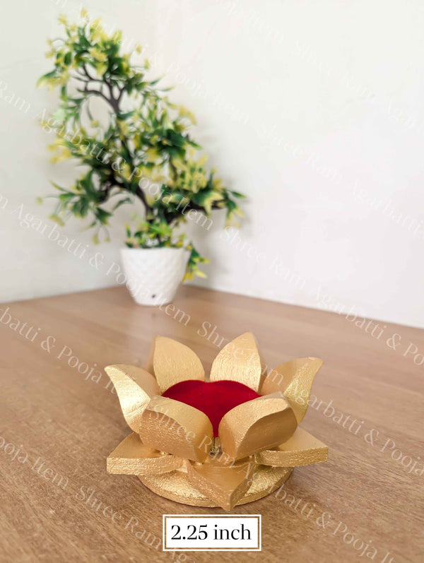 Wooden Lotus singhasan